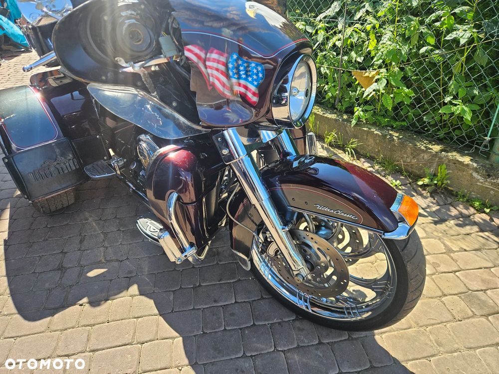 Harley-Davidson FLH Electra Glide - 34