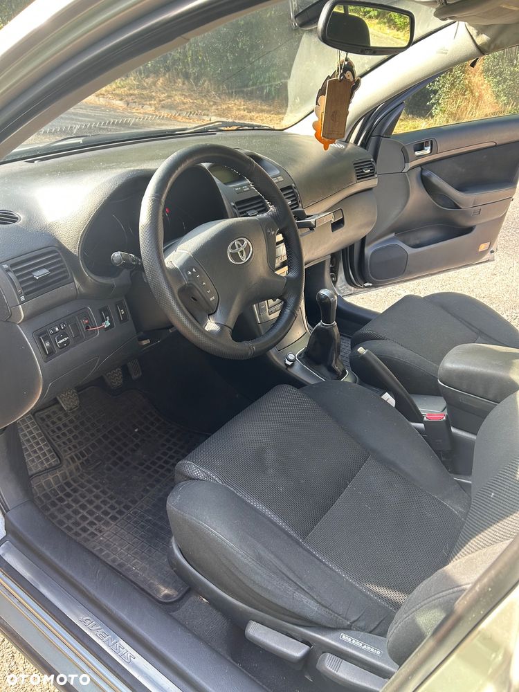 Toyota Avensis 2.0 D-4D Sol - 7