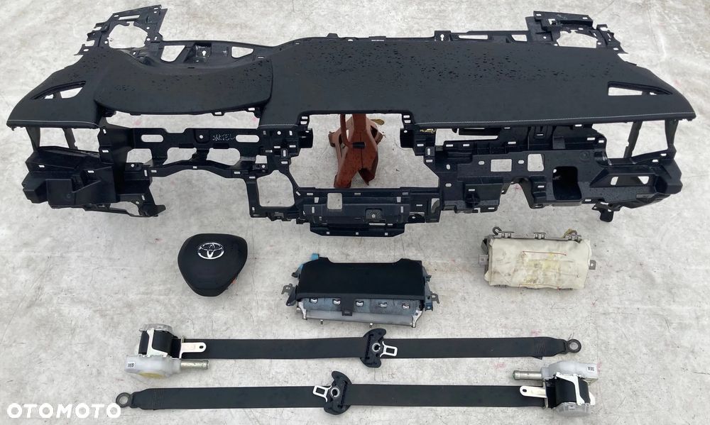 TOYOTA COROLLA E21 DESKA KONSOLA KOKPIT PULPIT PÓŁKA PARAPET DASHBOARD wymiana od REKI NA MAGAZYNIE  Raz2 !!! - 3