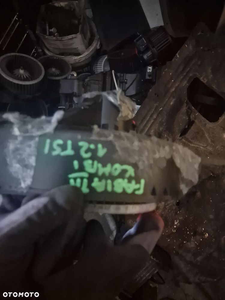 Silnik  dmuchawy polo Fabia Ibiza 6q  6R - 1