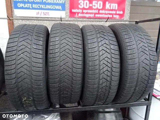 235/60/R18 107H Pirelli Winter Scorpion - 1