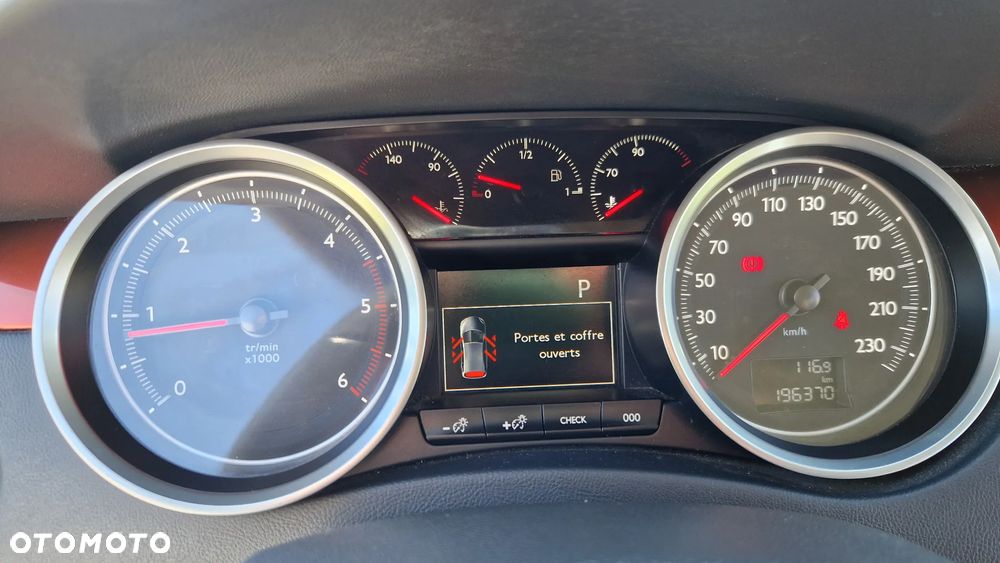 Peugeot 508 RXH BlueHDi 180 EAT6 Stop&Start - 23