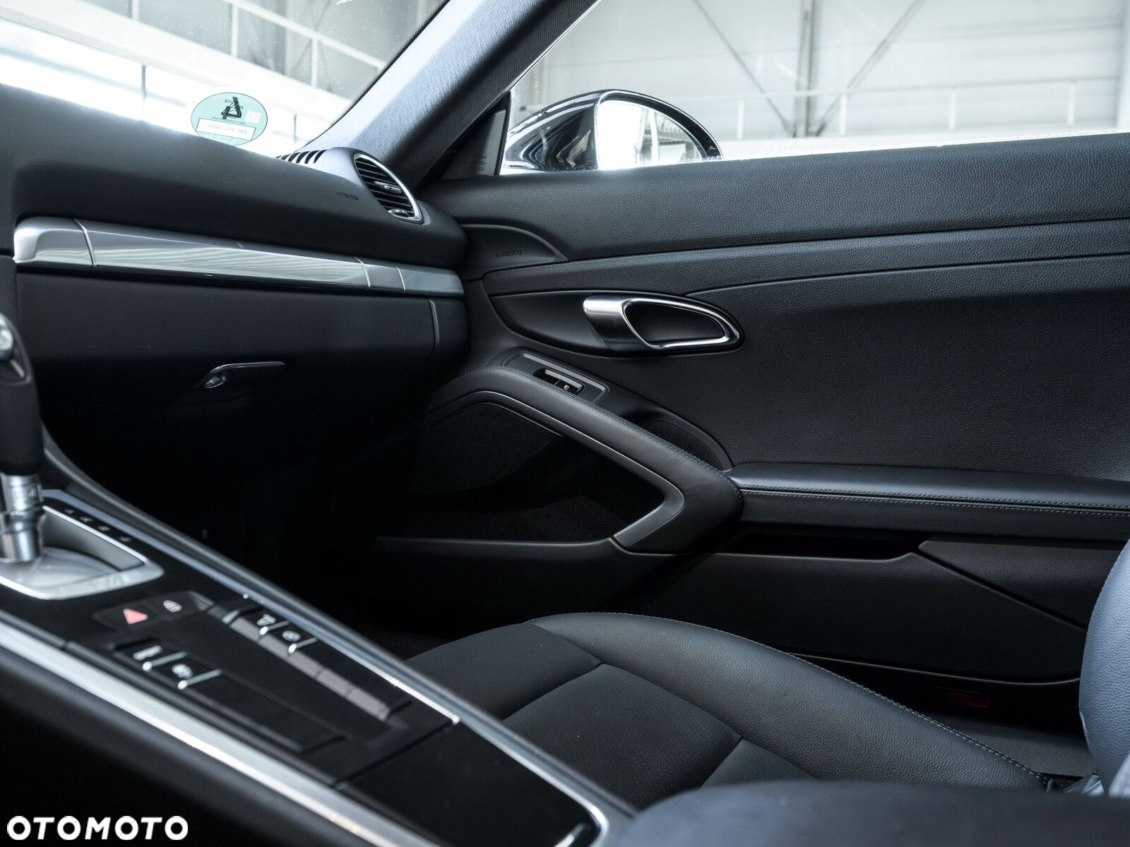 Porsche 718 Cayman - 13