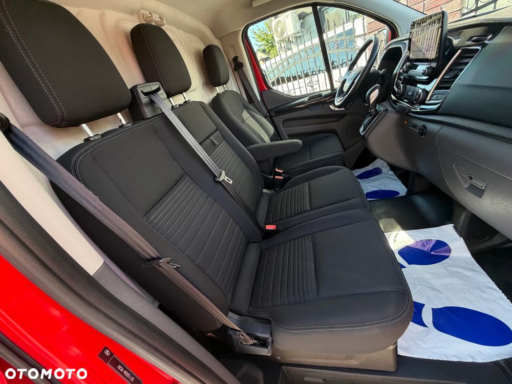 Ford TRANSIT CUSTOM - 12