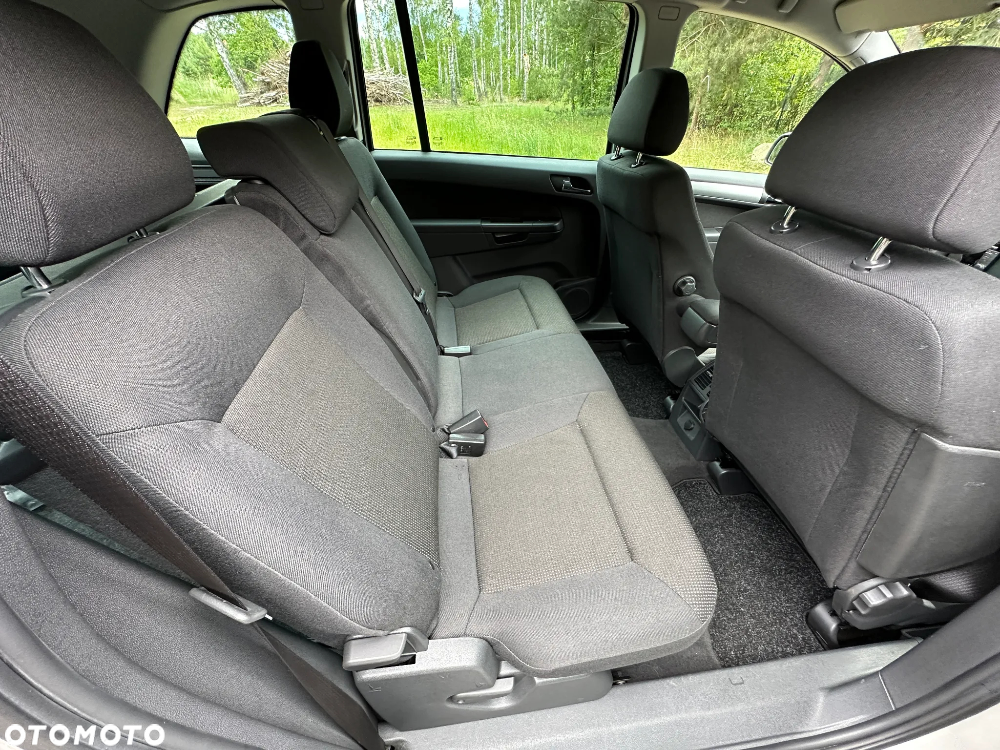 Opel Zafira 1.8 Cosmo - 24