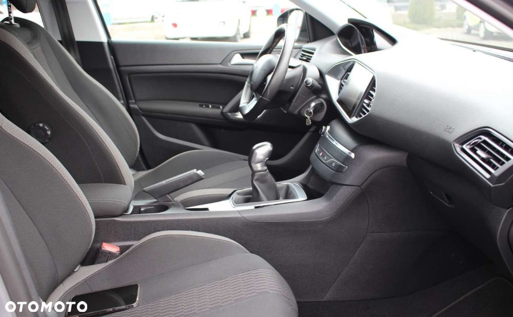 Peugeot 308 - 18
