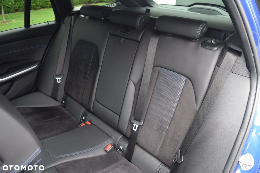 BMW Seria 3 320d xDrive M Sport sport - 27