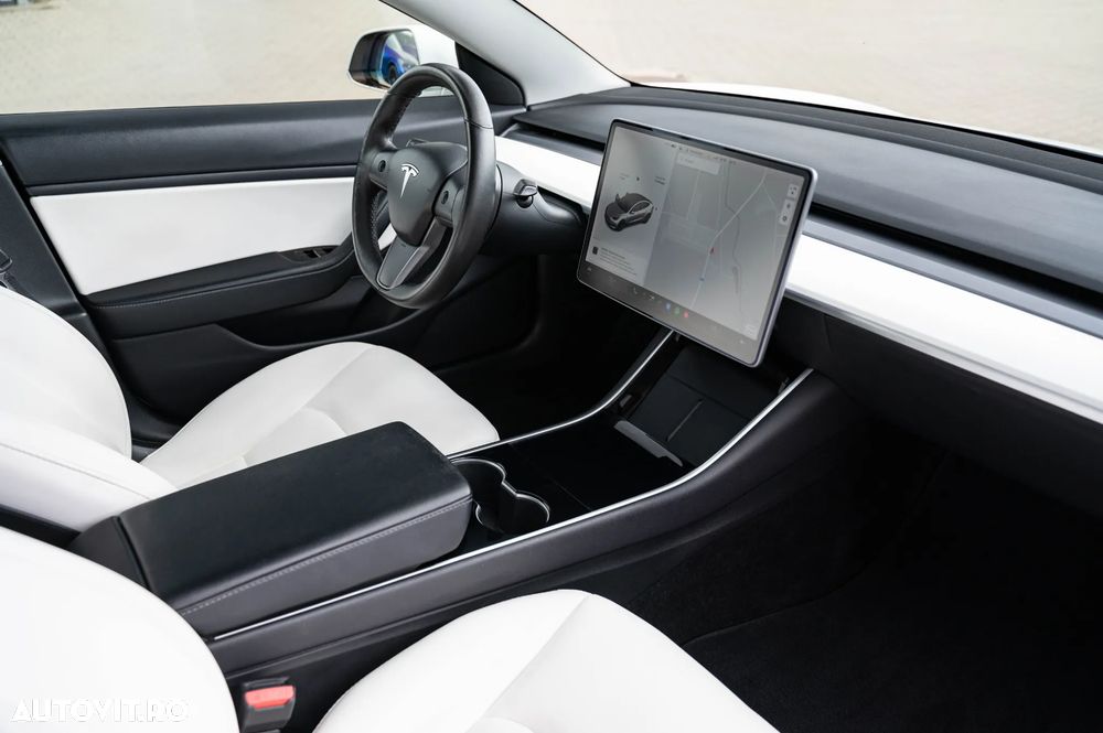 Tesla Model 3 Langstreckenbatterie Allradantrieb Dual Motor - 10