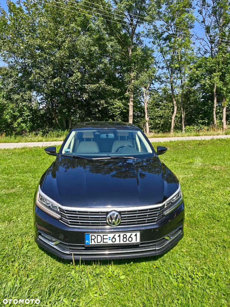 Volkswagen Passat - 2