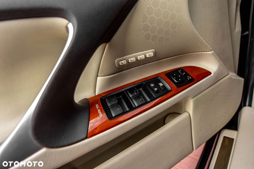 Lexus IS 250 Executive Line - 29