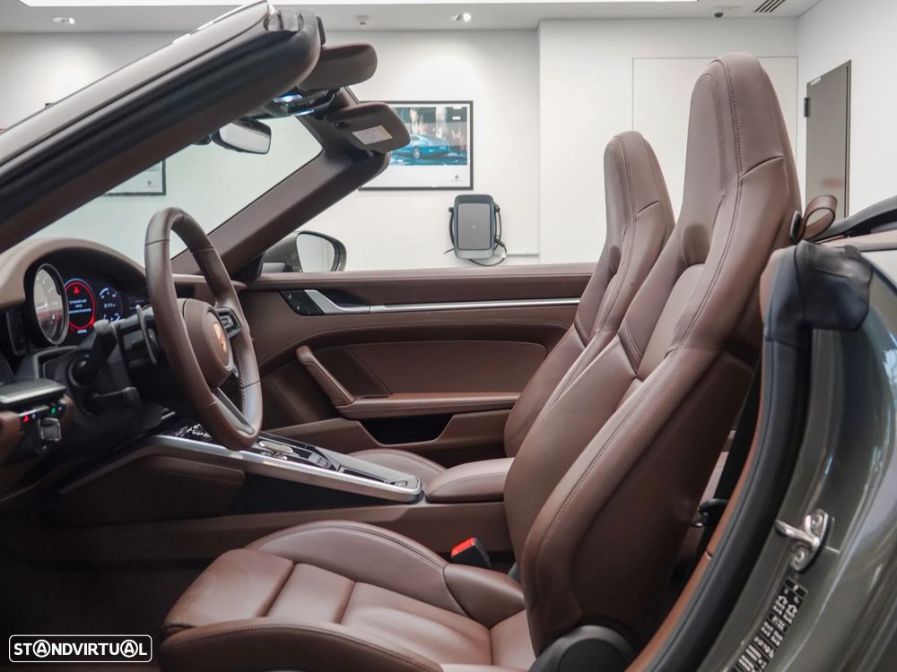 Porsche 911 Carrera S PDK — fotografia 17