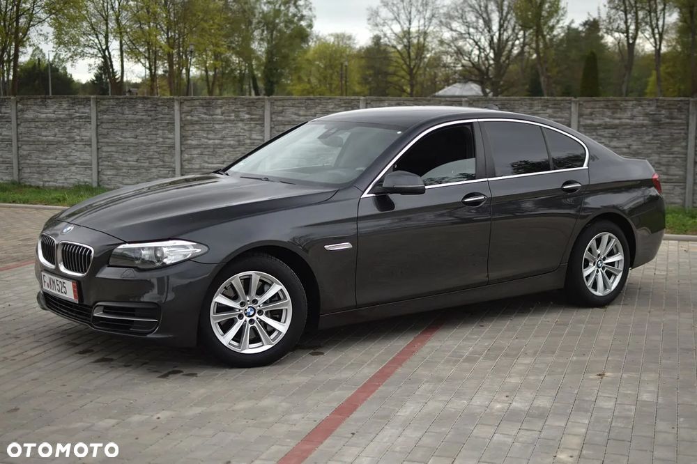 BMW Seria 5 525d Sport-Aut - 4