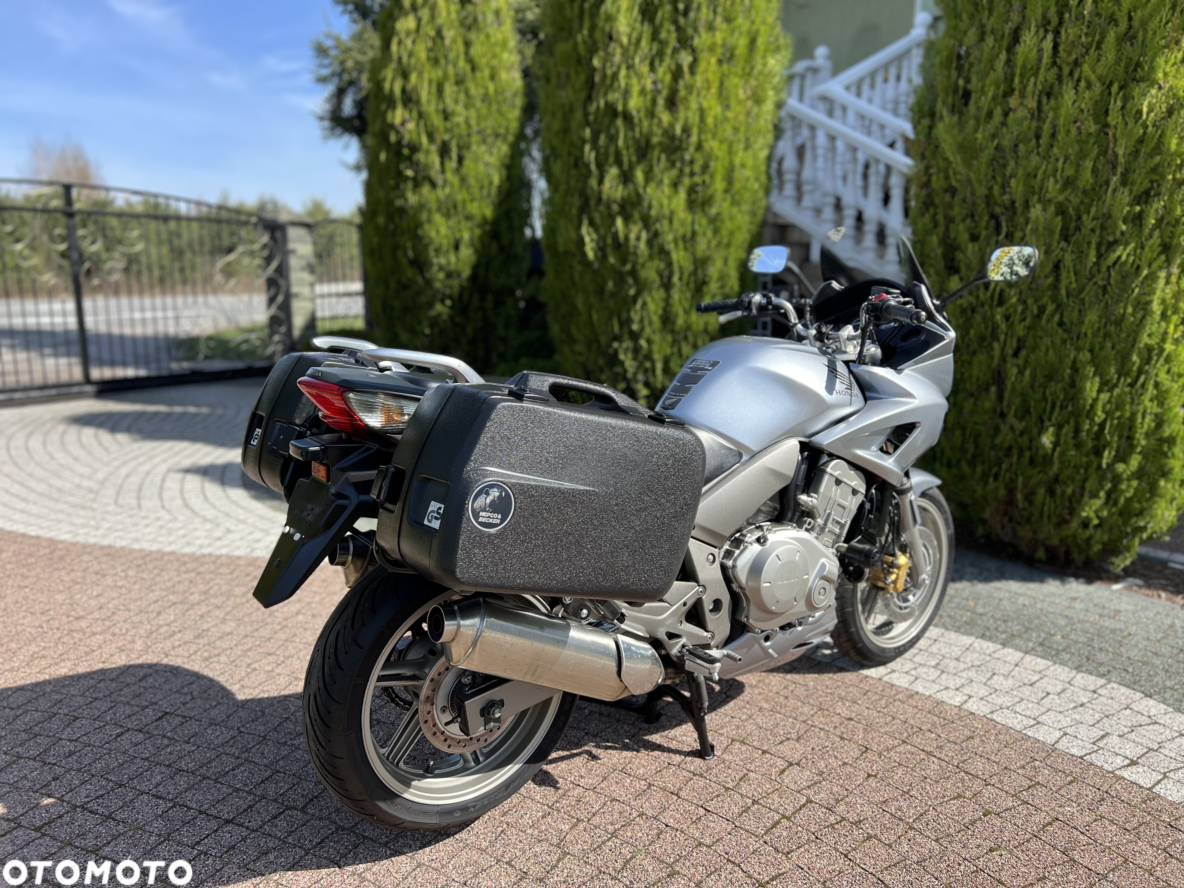 Honda CBF - 10