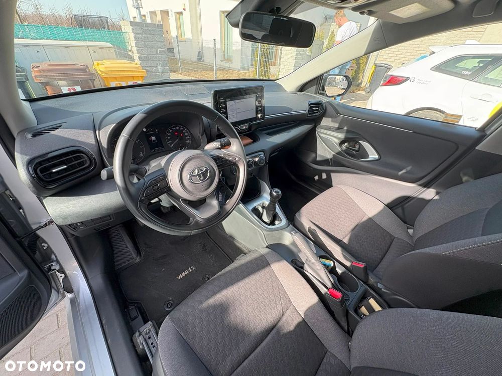Toyota Yaris 1.5 Comfort - 12