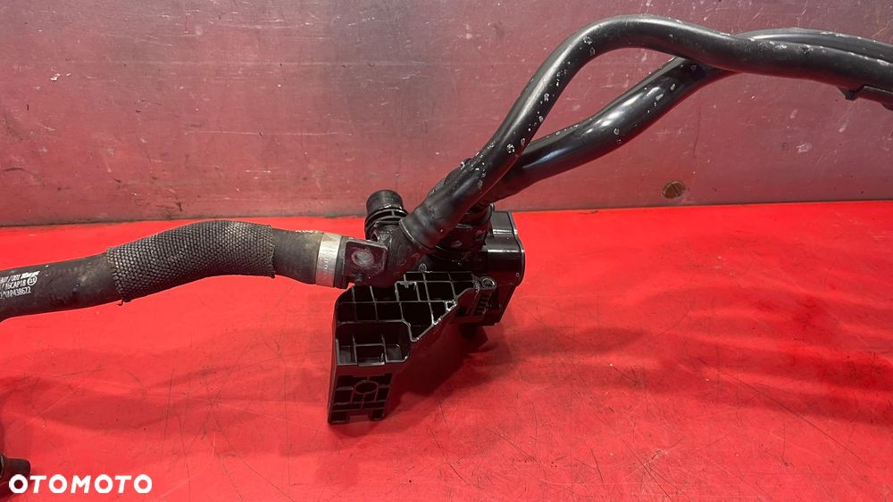 MERCEDES C KLASA W206 DODATKOWA POMPA WODY A0005061500 - 2