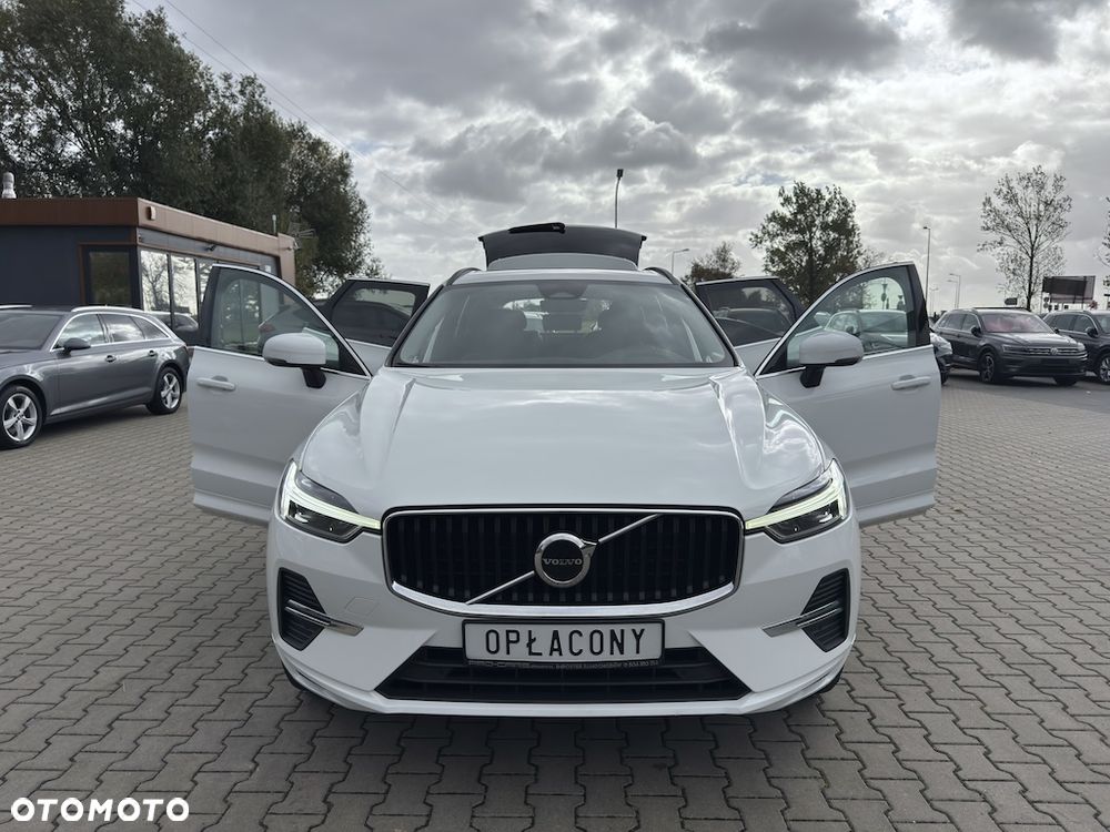 Volvo XC 60 B4 D AWD Geartronic Momentum Pro - 11