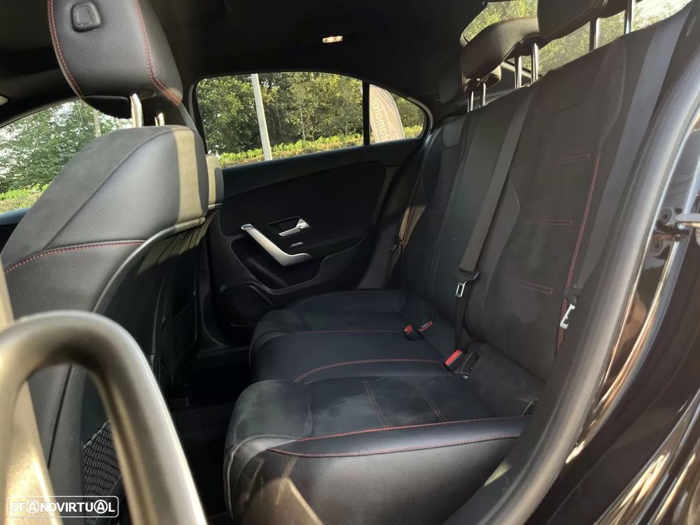 Mercedes-Benz A 180 Limousine d AMG Line Aut. - 34