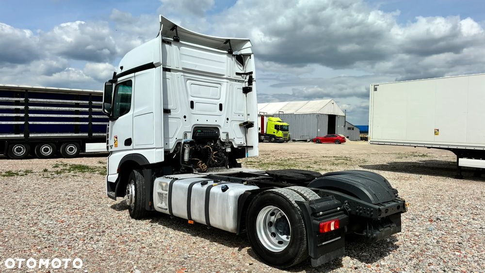 Mercedes-Benz Actros - 14