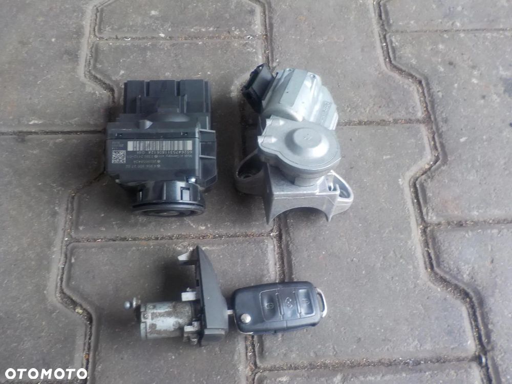VW CRAFTER STACYJKA KLUCZ WKŁADKA 2E0905843A - 1