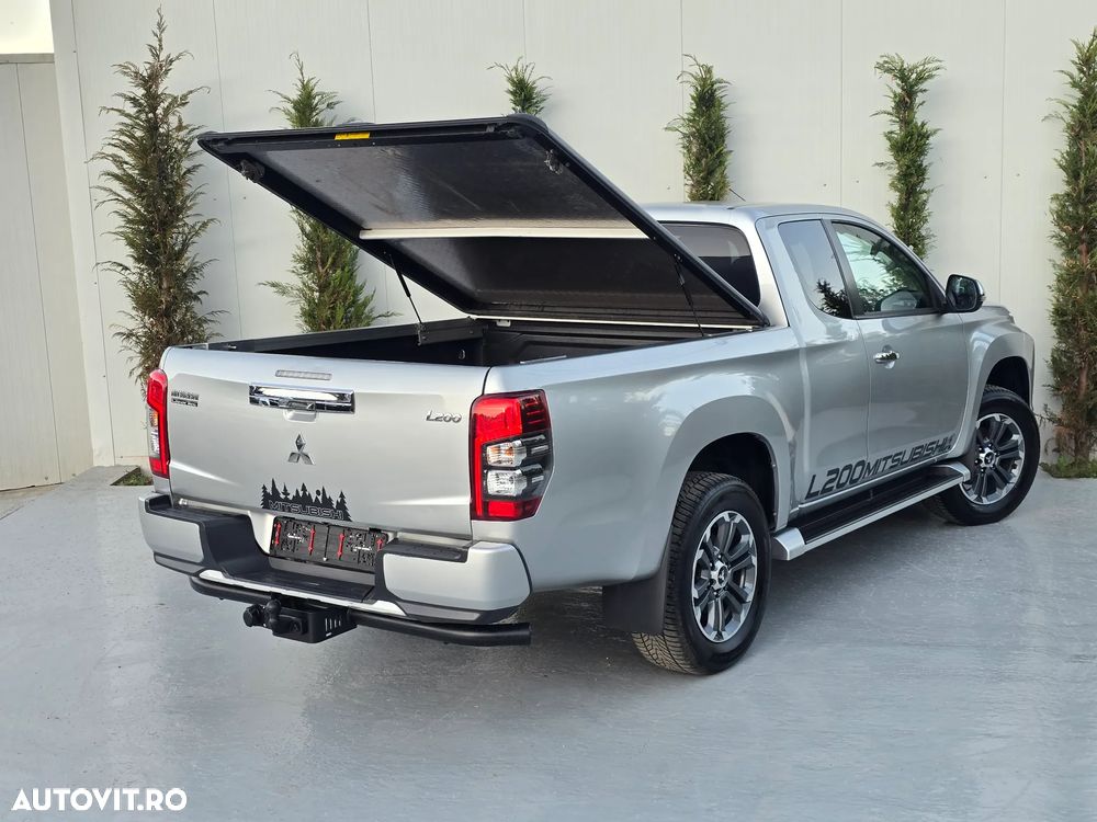 Mitsubishi L200 - 10