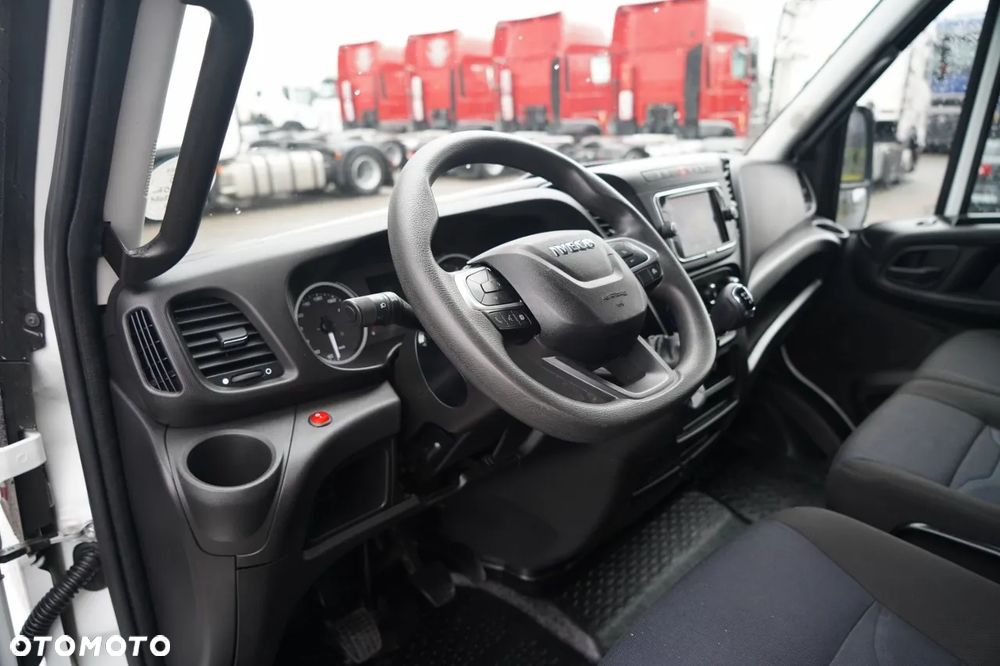 Iveco DAILY 35-160 / KONTENER 4,3 M / WINDA DHOLLANDIA  / BLIŹNIAK   DMC: 3500 KG /  2021 - 26