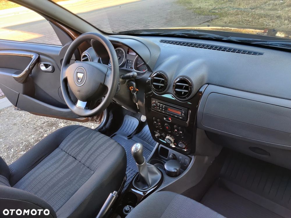 Dacia Duster 1.6 16V 105 4x2 Celebration - 26