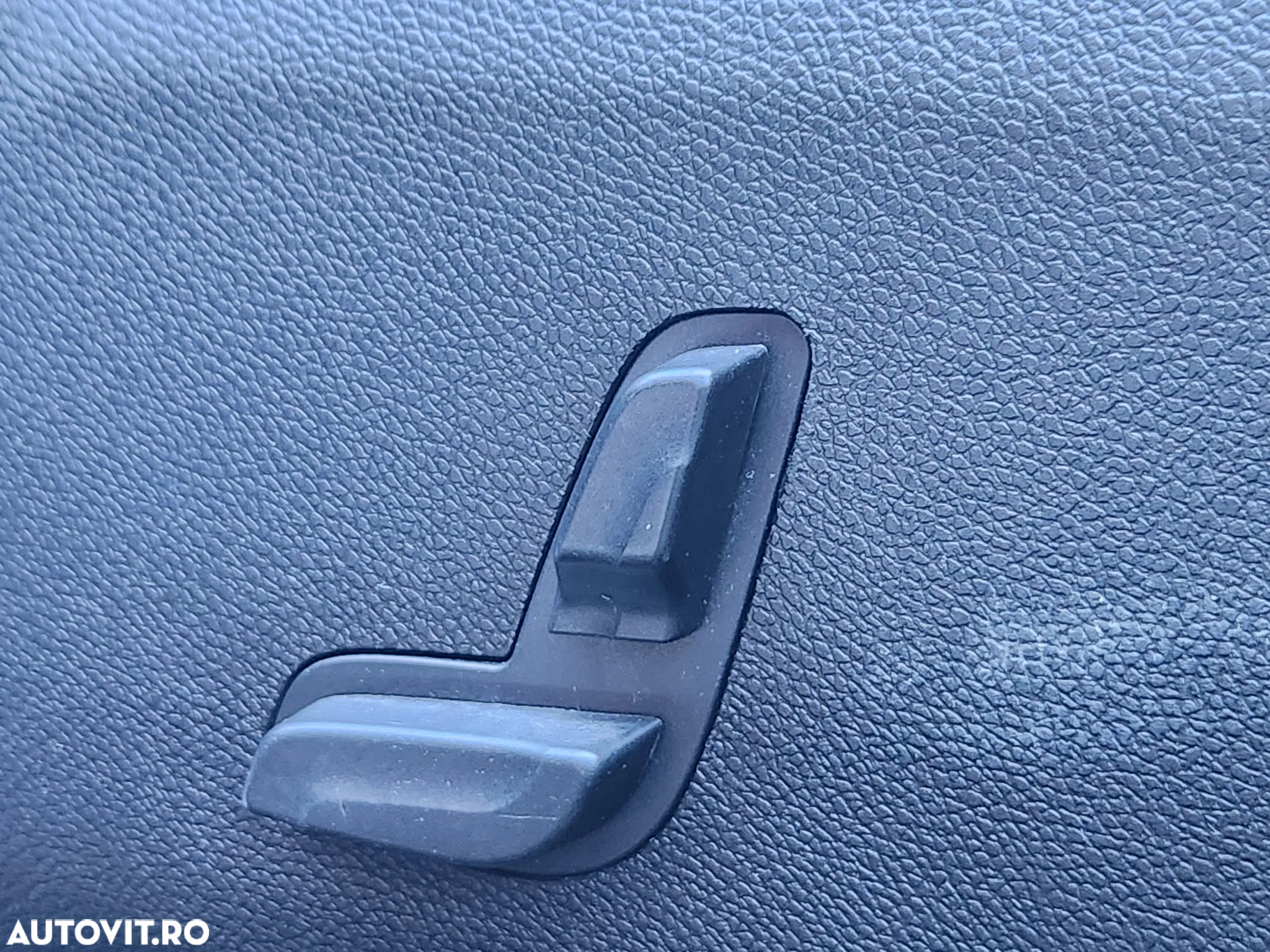 Mercedes-Benz E - 18