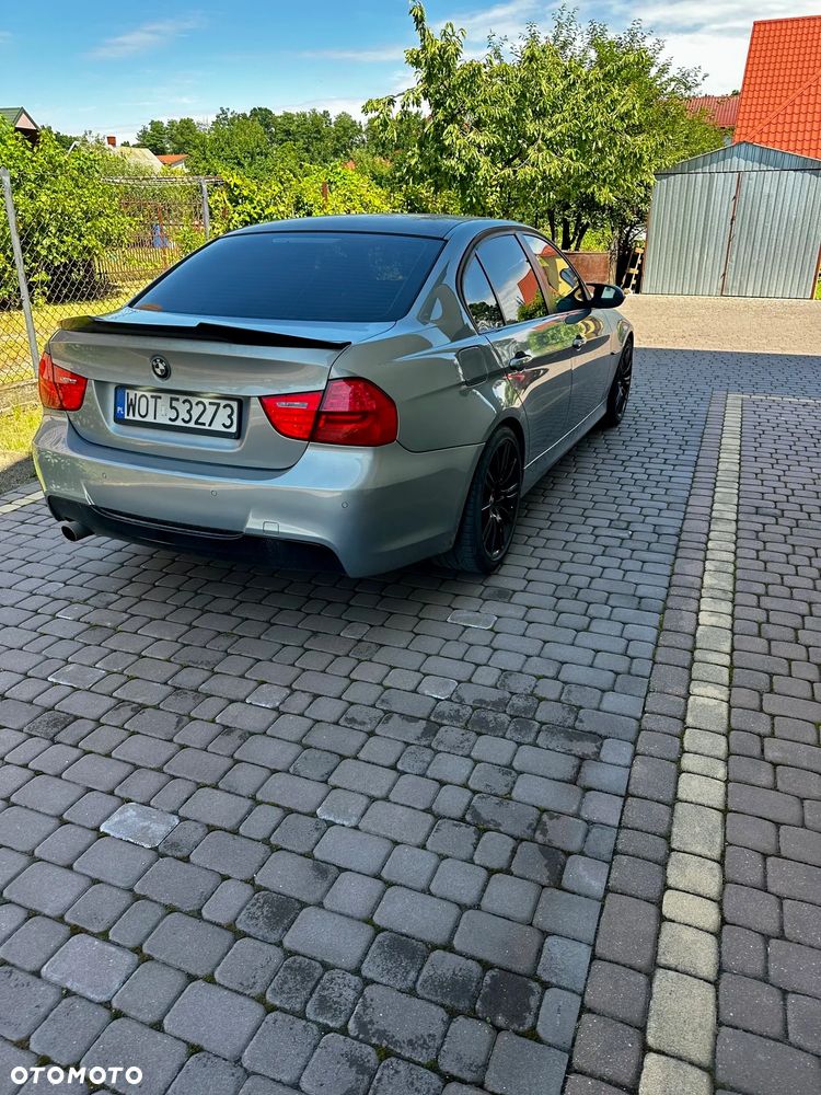 BMW Seria 3 320i - 9