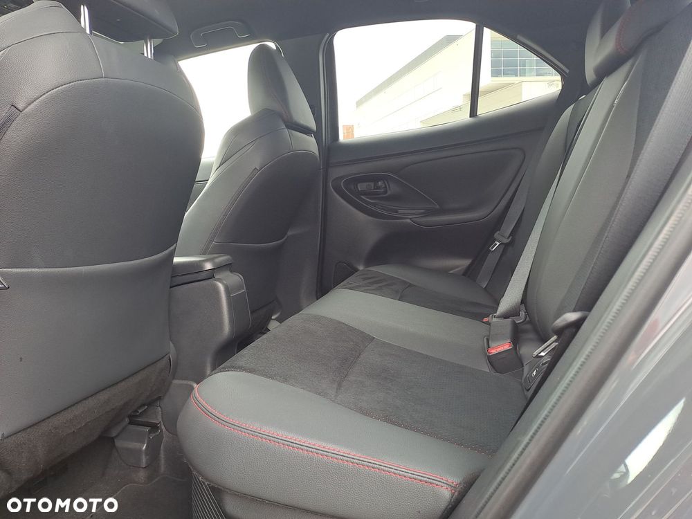 Toyota Yaris Cross Hybrid 1.5 GR Sport - 27
