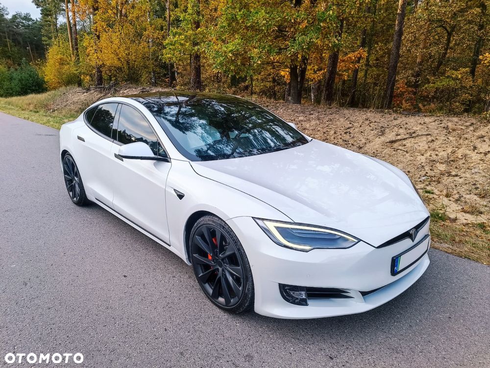 Tesla Model S Performance - 25