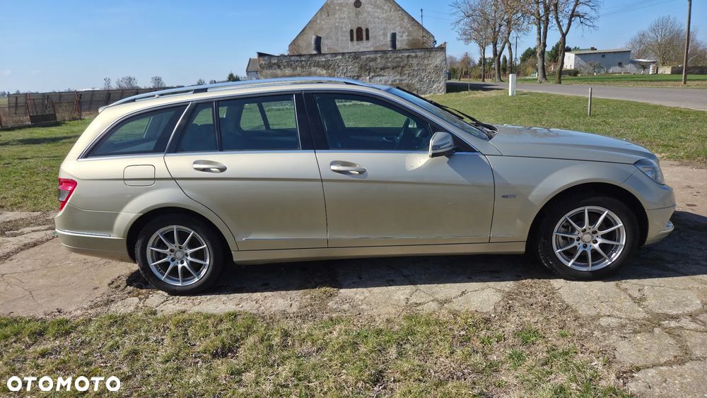 Mercedes-Benz Klasa C 250 CGI BlueEff Avantgarde - 12