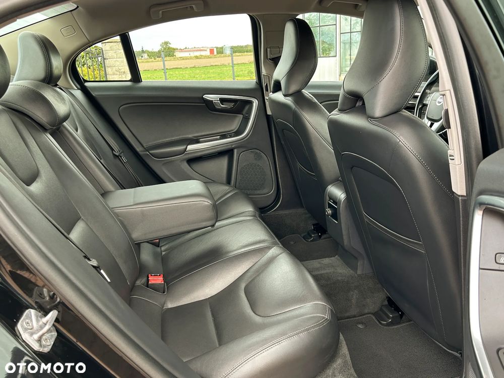 Volvo S60 D3 Summum - 20