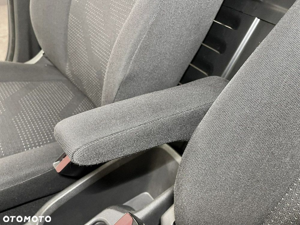 Ford Transit Courier - 15