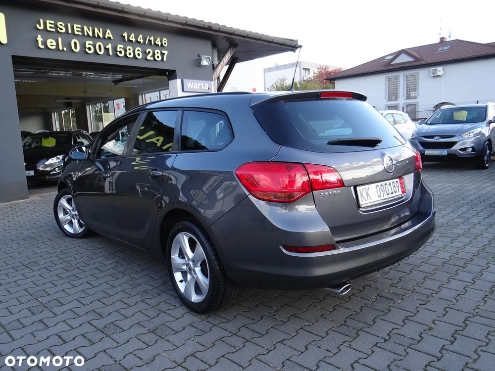 Opel Astra - 11