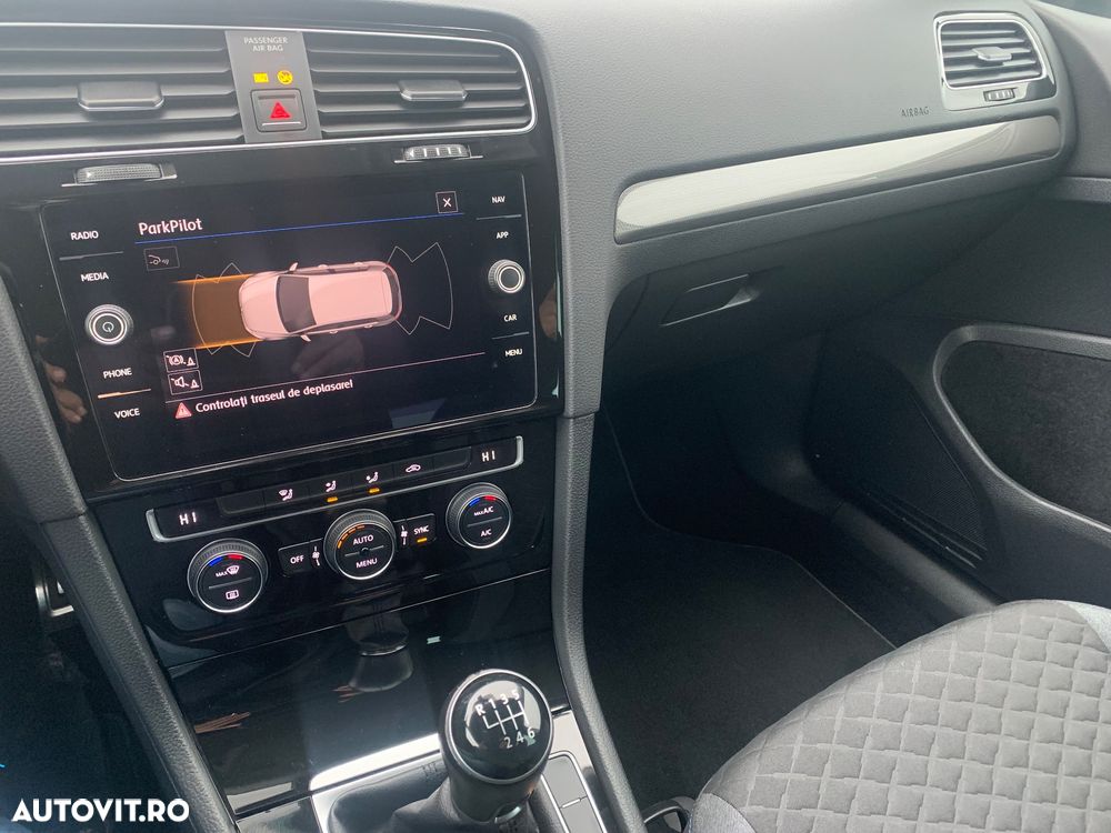 Volkswagen Golf 1.0 TSI OPF Comfortline - 17