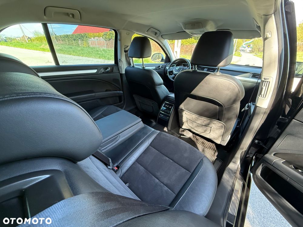 Skoda Superb 2.0 TDI L&K DSG - 8