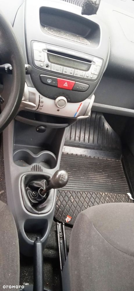 Na części Toyota Aygo lak. 1E0 silnik skrzynia maska zderzak drzwi klapa szyba fotel kanapa lusterko - 9