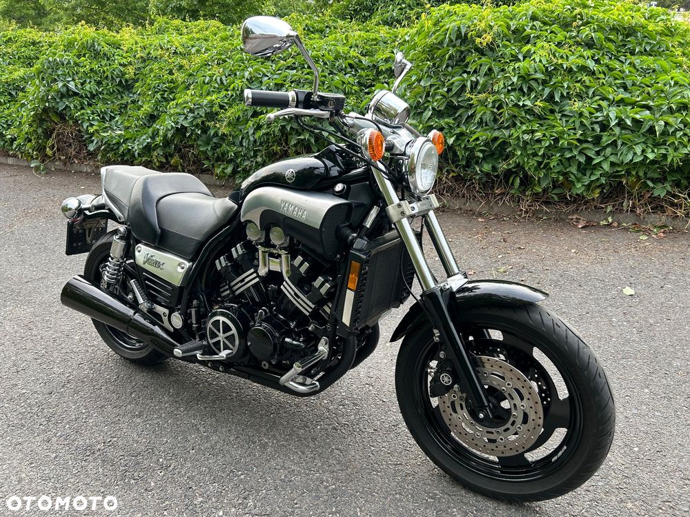 Yamaha V-MAX - 3