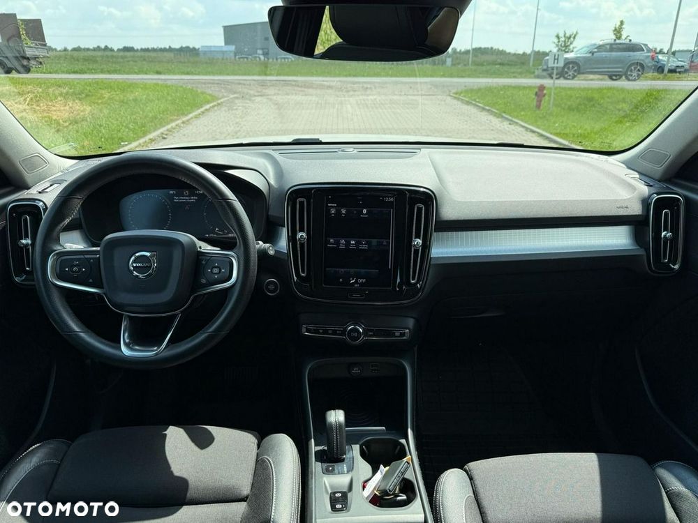 Volvo XC 40 D3 Momentum - 25