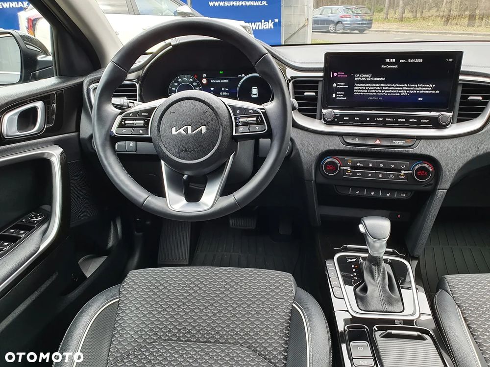 Kia XCeed 1.5 T-GDI Business Line DCT - 16