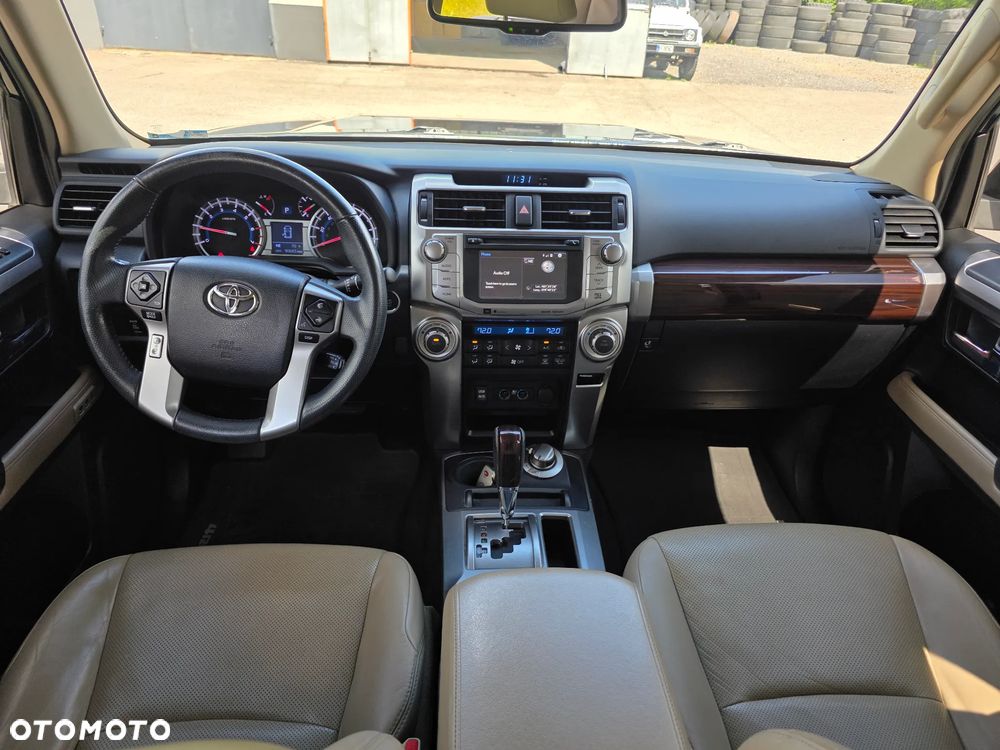 Toyota 4-Runner - 12