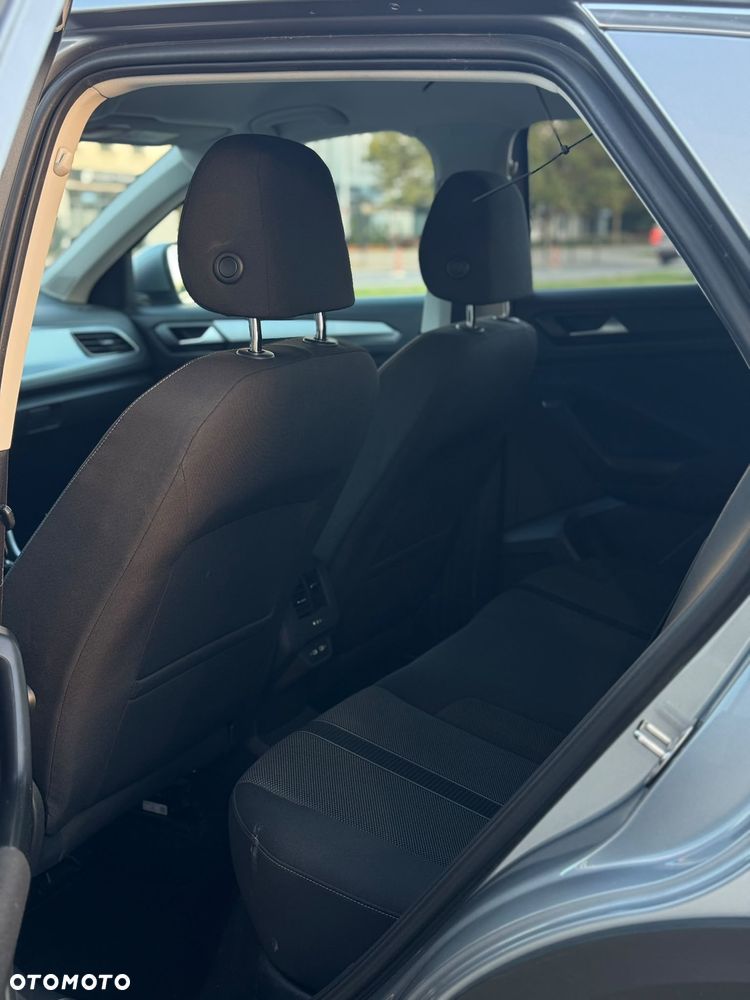 Volkswagen T-Roc - 29