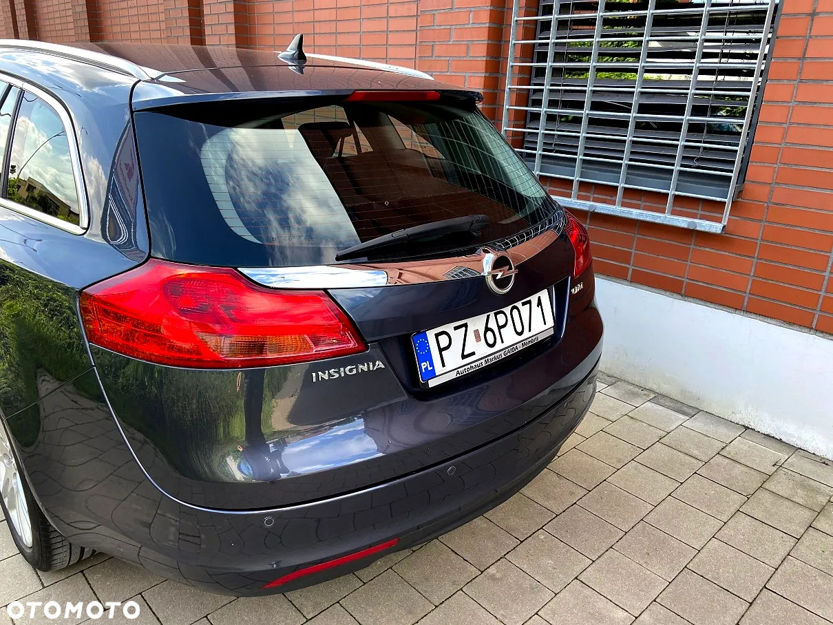 Opel Insignia 2.0 CDTI Sports Tourer - 4