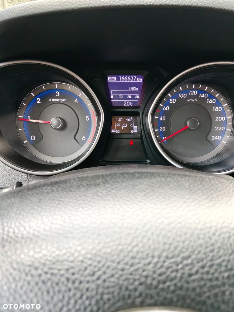 Hyundai i30 1.6 D Classic + DCT - 26