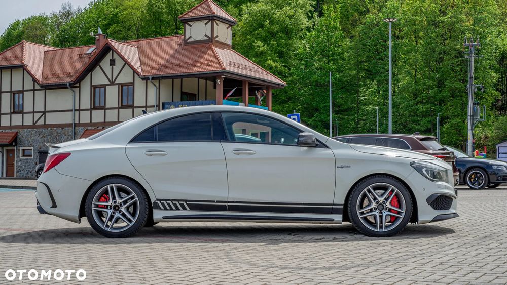 Mercedes-Benz CLA - 21
