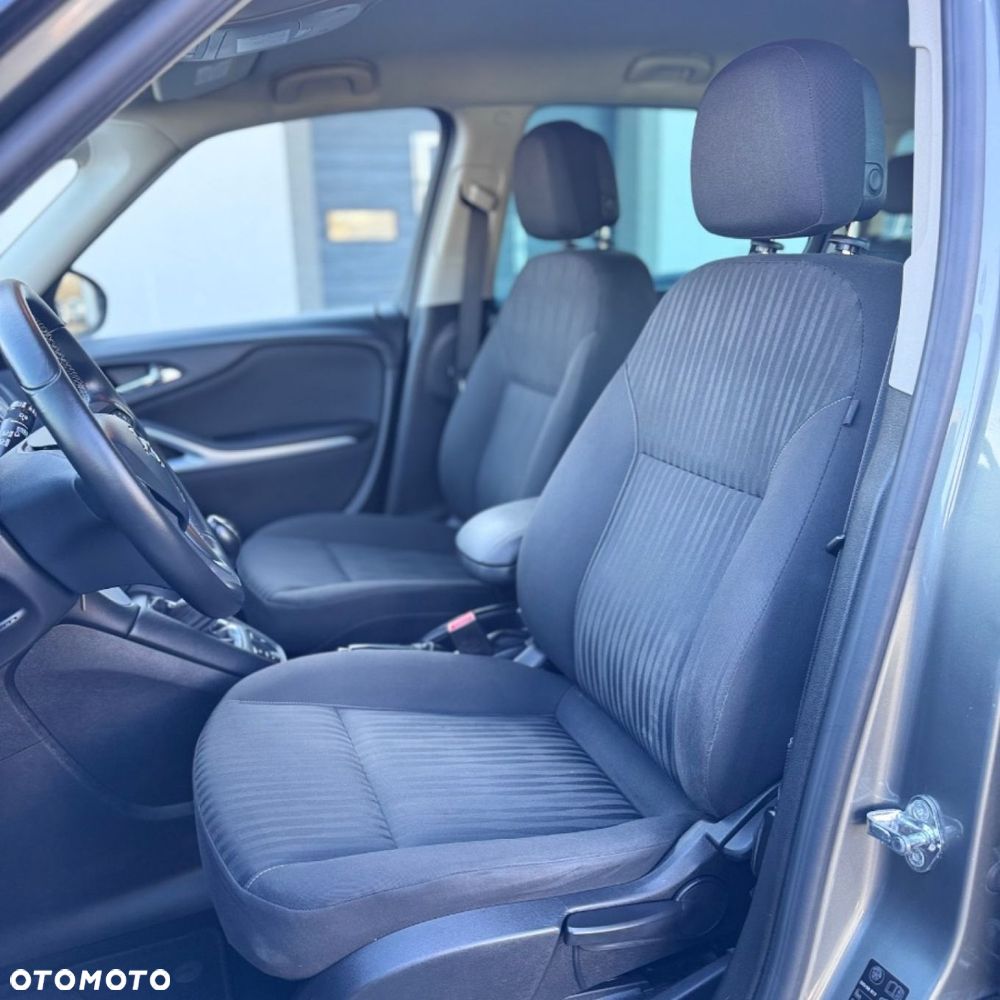Opel Zafira - 27