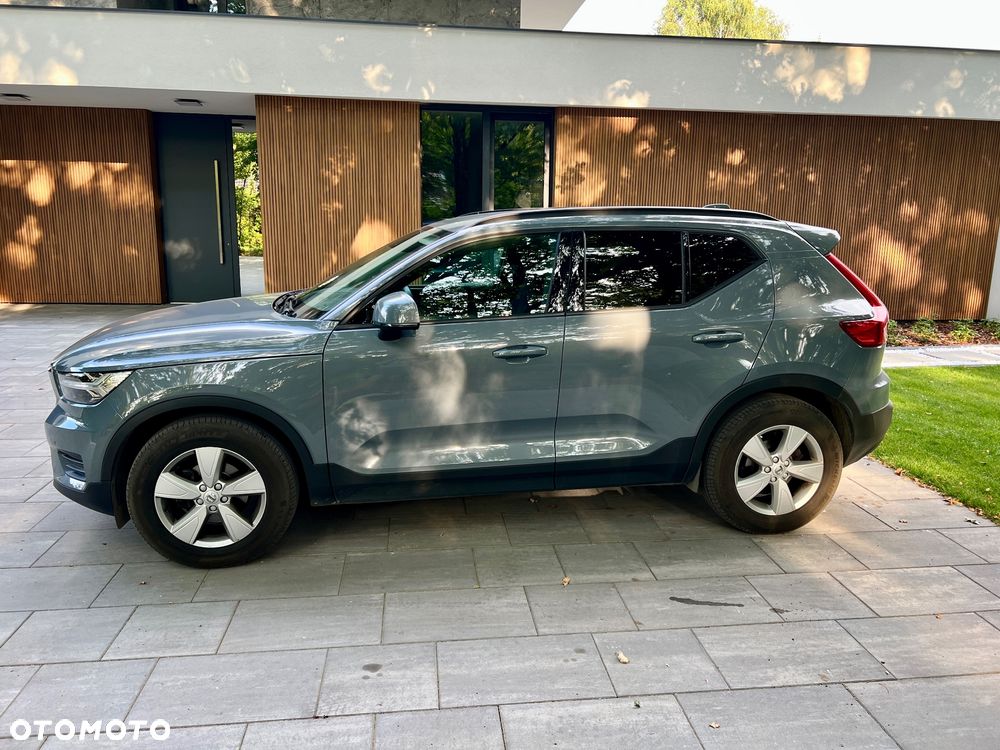 Volvo XC 40 T3 Momentum Core - 2