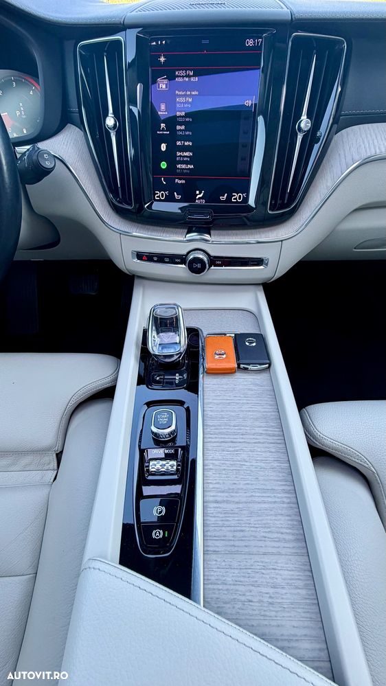 Volvo XC 60 B5 MHEV AWD Inscription - 26