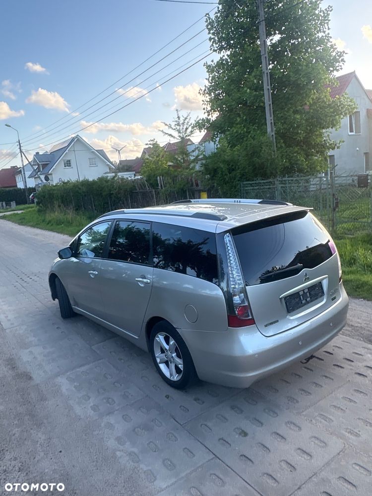 Mitsubishi Grandis 2.0 DI-D 7-Sitzer Intense - 8