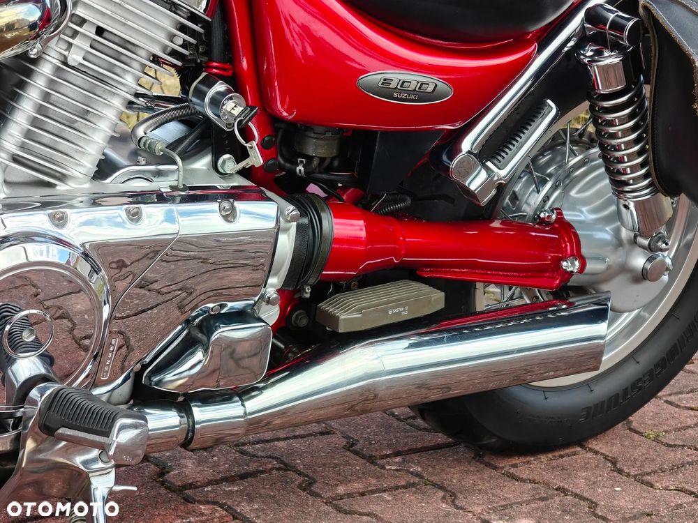 Suzuki Intruder - 25